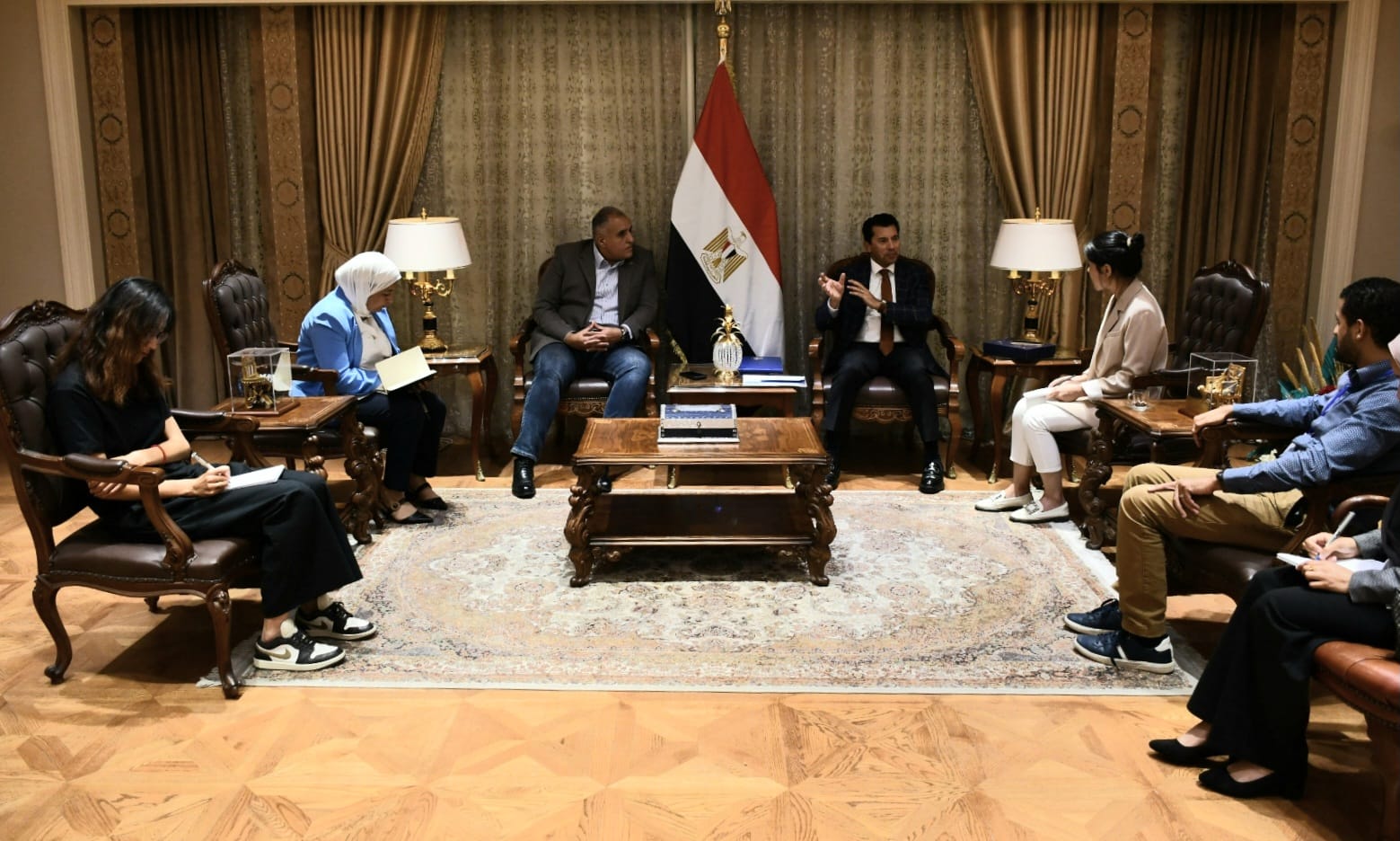 وزير الشباب يتابع استعدادات معرض بيزنس ياشباب