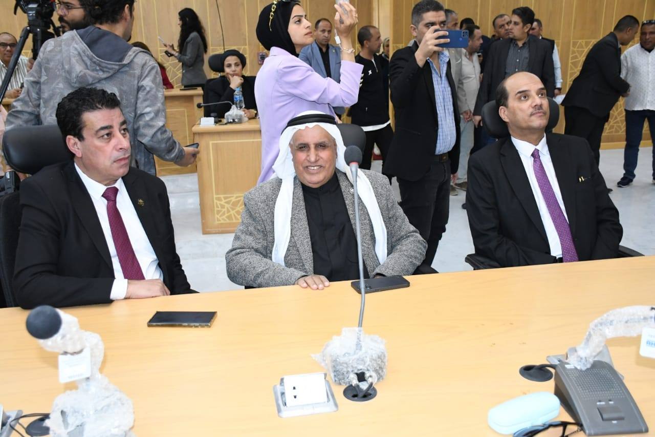 وزير الشباب ومحافظ شمال سيناء يطلقان شعلة أولمبياد المحافظات