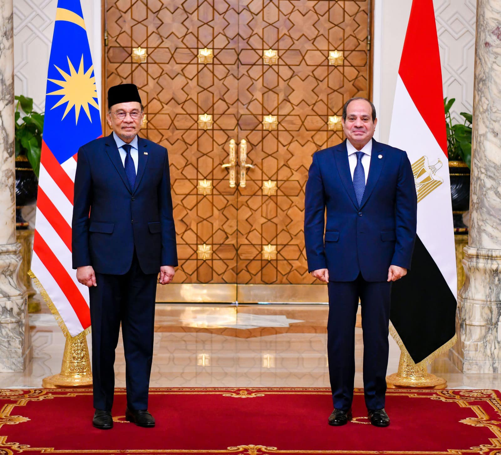 الرئيس السيسي يستقبل رئيس وزراء ماليزيا