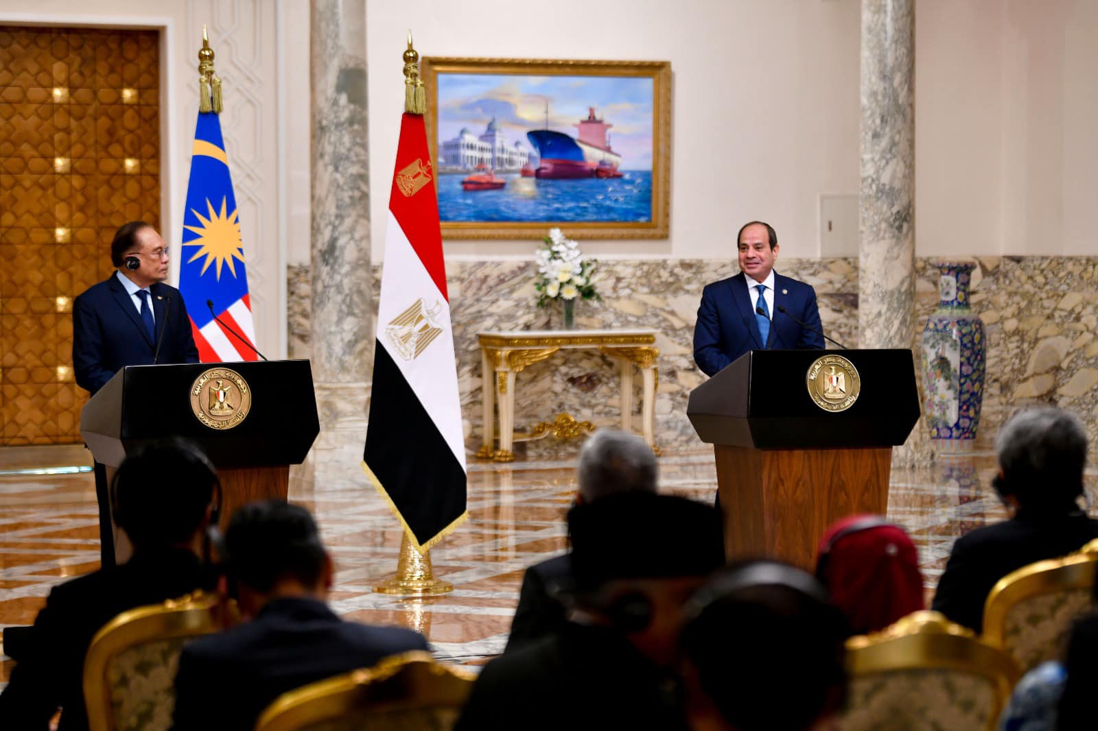 الرئيس السيسي يستقبل رئيس وزراء ماليزيا