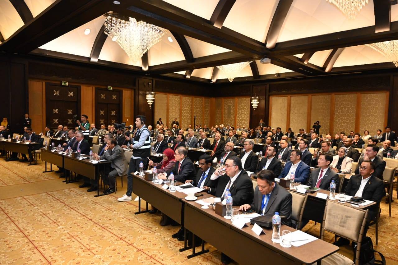 الخطيب يشارك في اجتماع مائدة مستديرة بين مصر وماليزيا