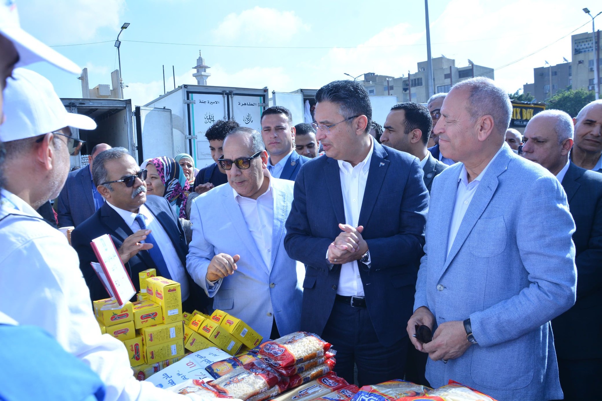وزير التموين يفتتح سوق اليوم الواحد بمدينة نصر