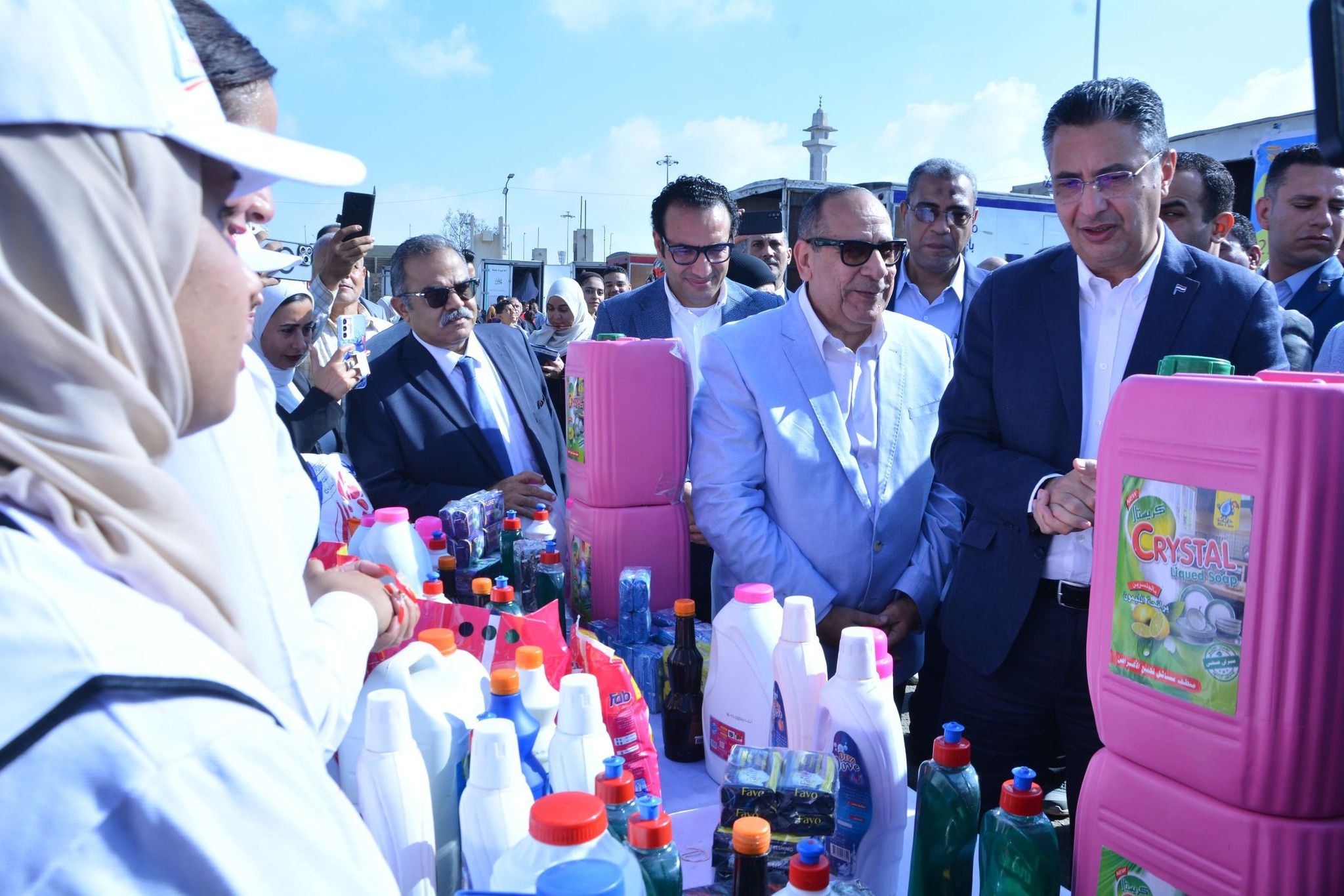 وزير التموين يفتتح سوق اليوم الواحد بمدينة نصر