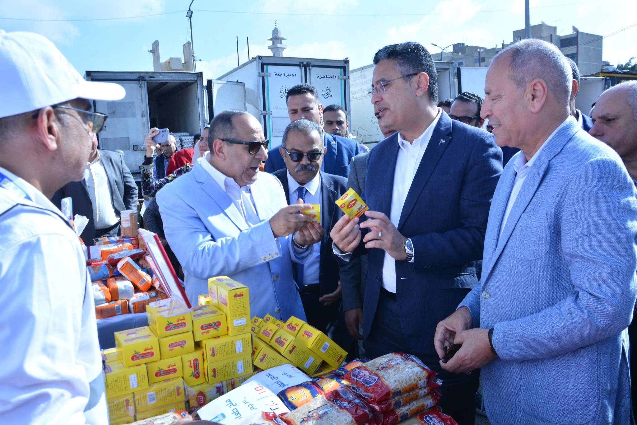 وزير التموين يفتتح سوق اليوم الواحد بمدينة نصر