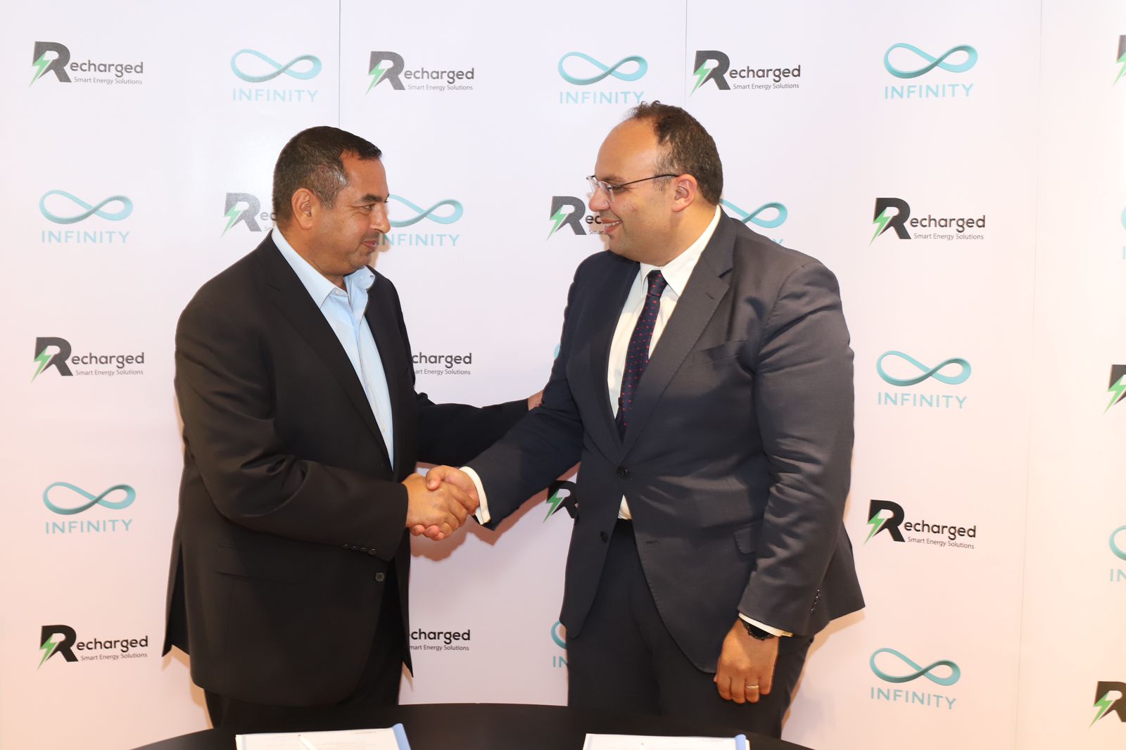 توقيع شراكة استراتيجية بين إنفنيتي كابيتال وRecharged