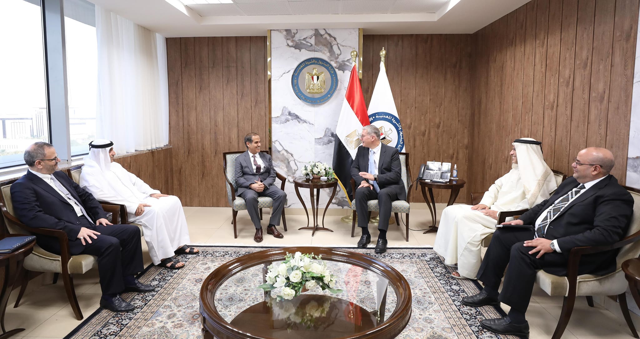 وزير البترول يستقبل المدير العام لشركة الامارات للبترول والوفد المرافق له