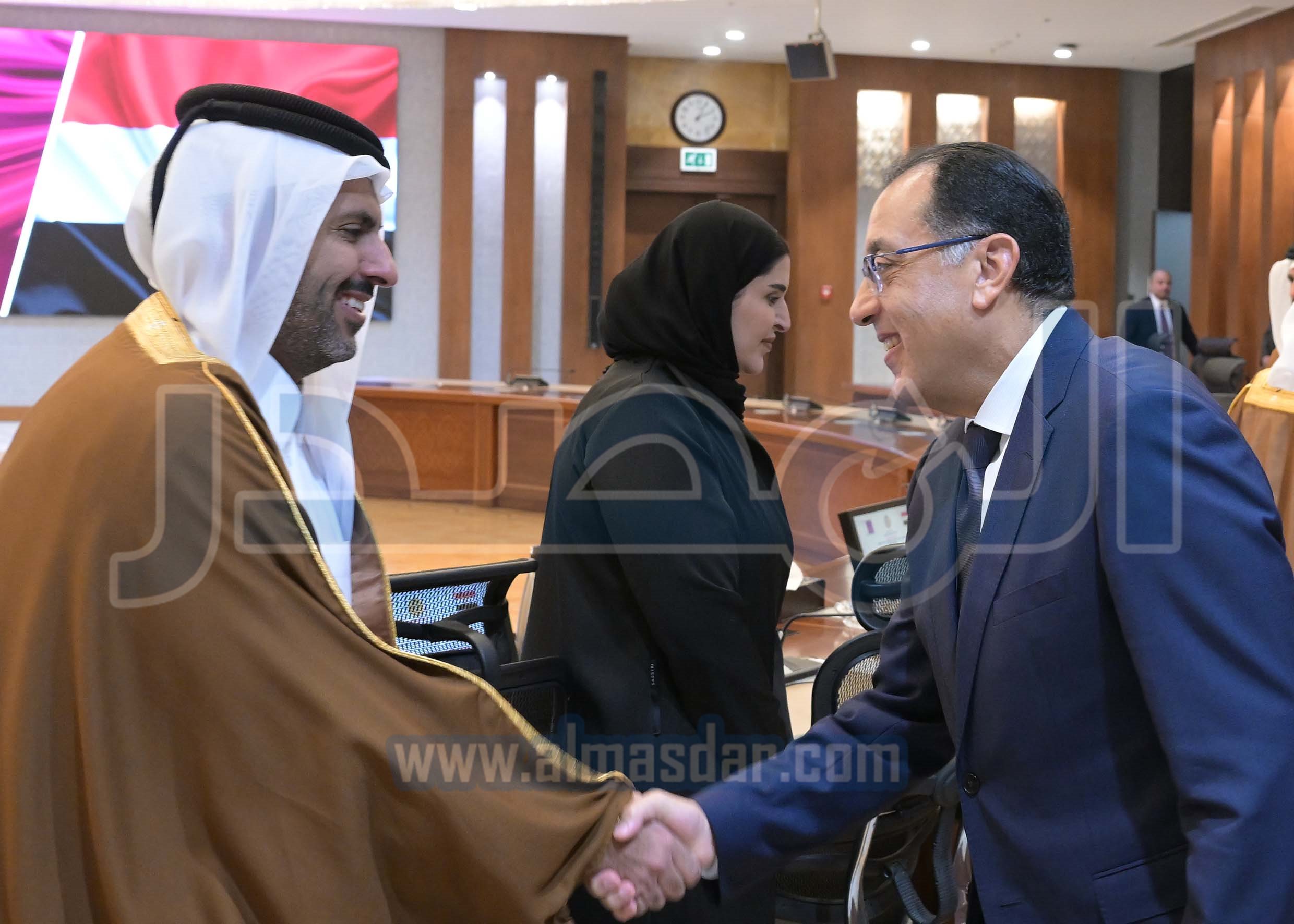 جلسة مباحثات موسعة بين رئيس وزراء مصر ونظيره القطري
