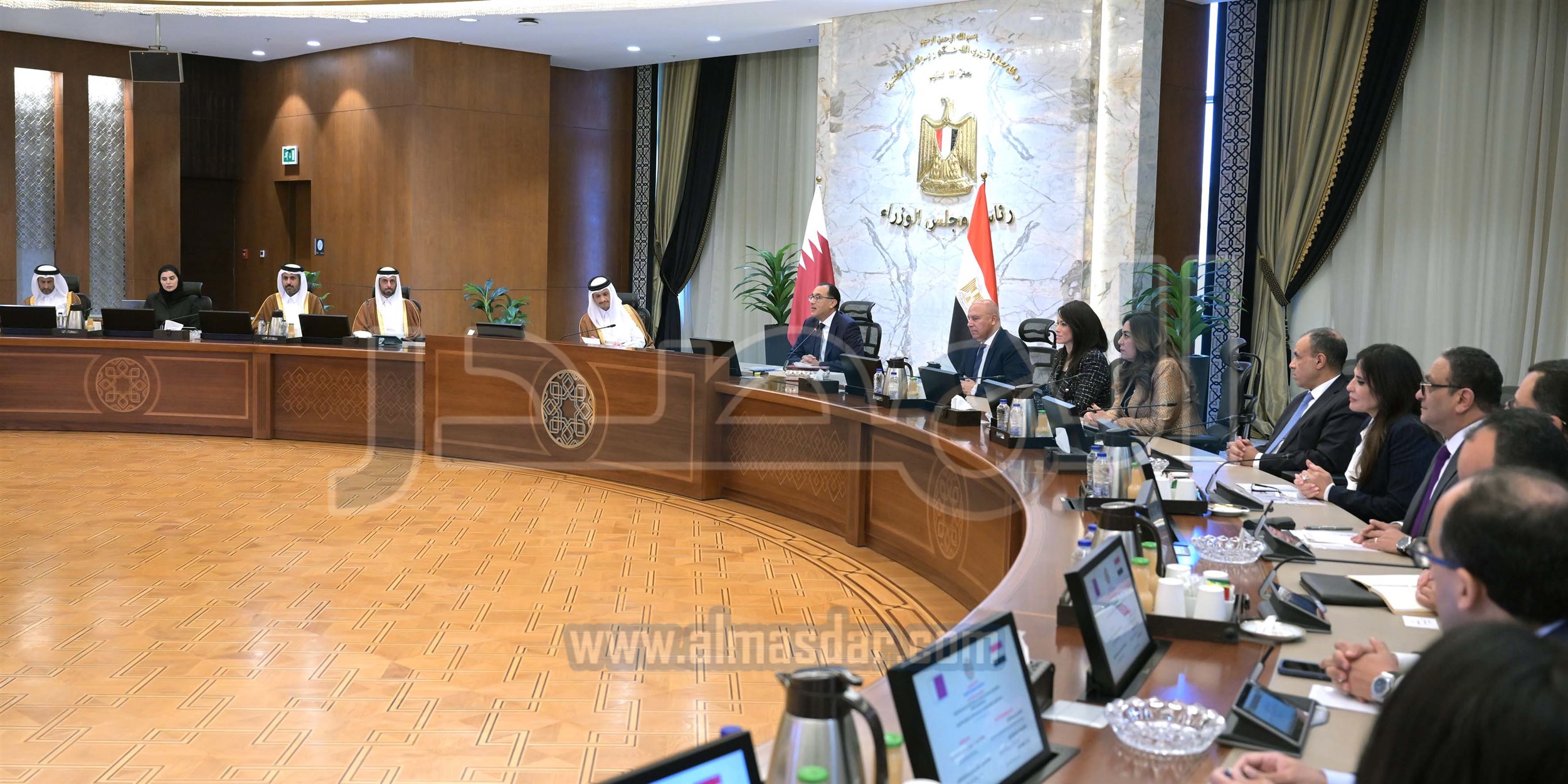 جلسة مباحثات موسعة بين رئيس وزراء مصر ونظيره القطري