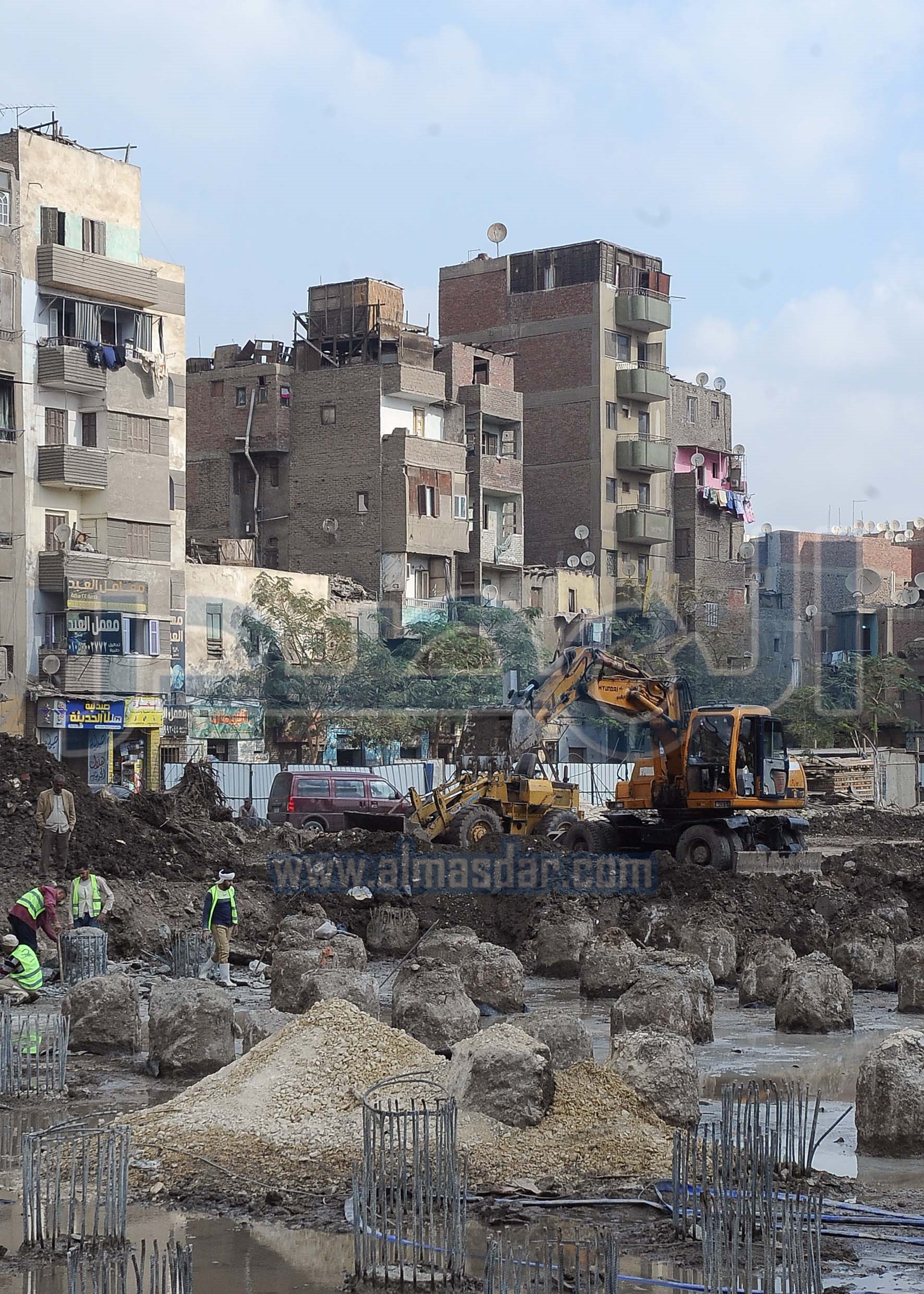 رئيس الوزراء يبدأ جولة تفقدية بعدد من المنشآت الصحية