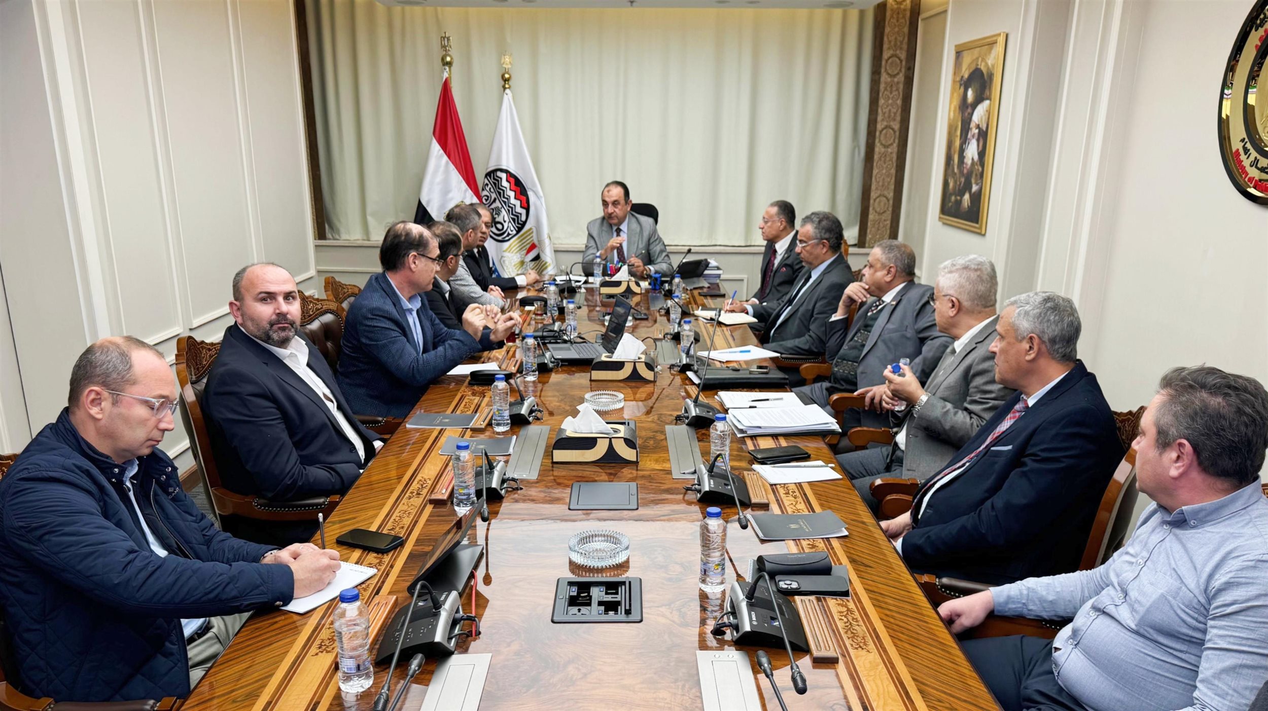 وزير قطاع الأعمال يلتقي وفدا من شركة IGSAS التركية