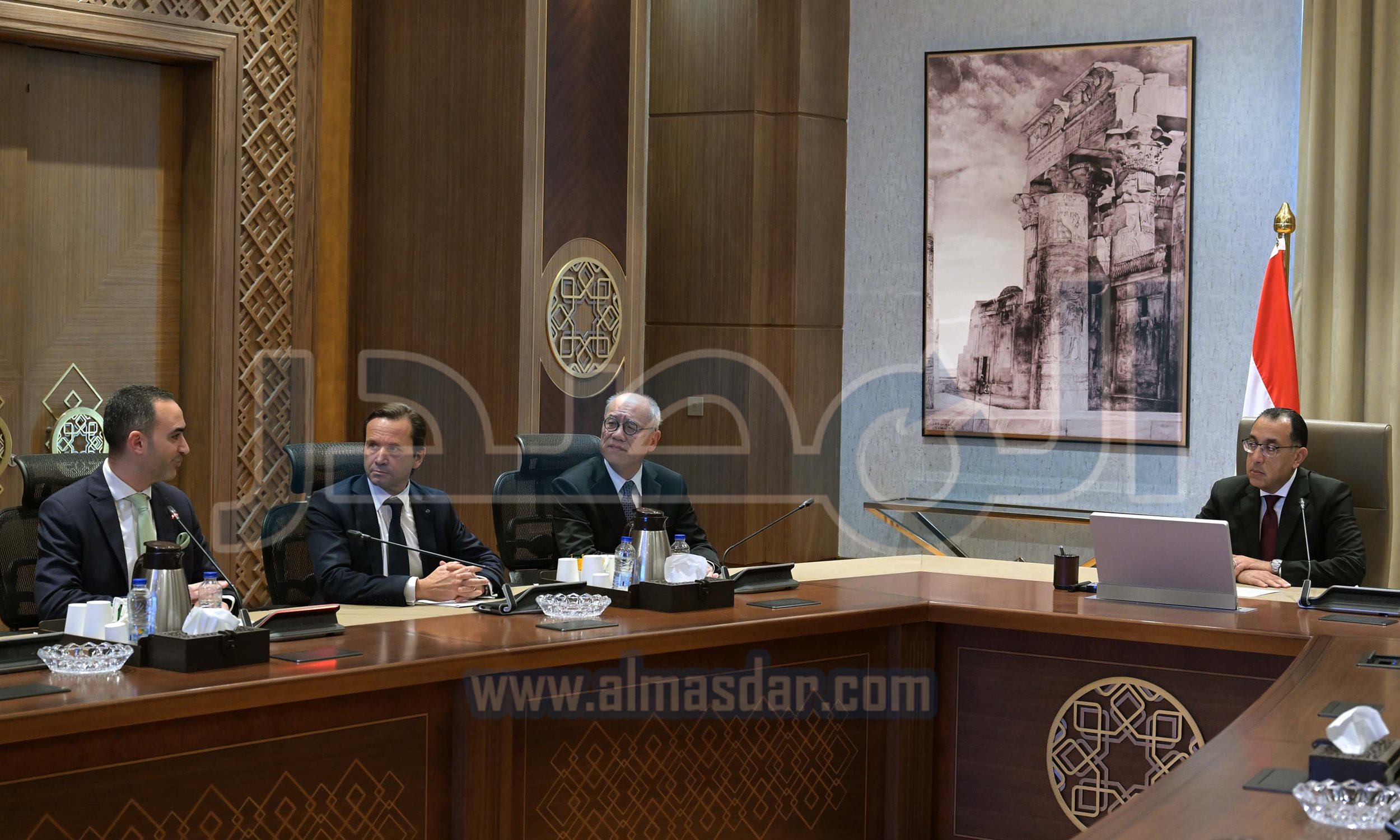 نيسان مصر تُوقّع عقد استثمار لتصنيع طراز ثالث في مصر