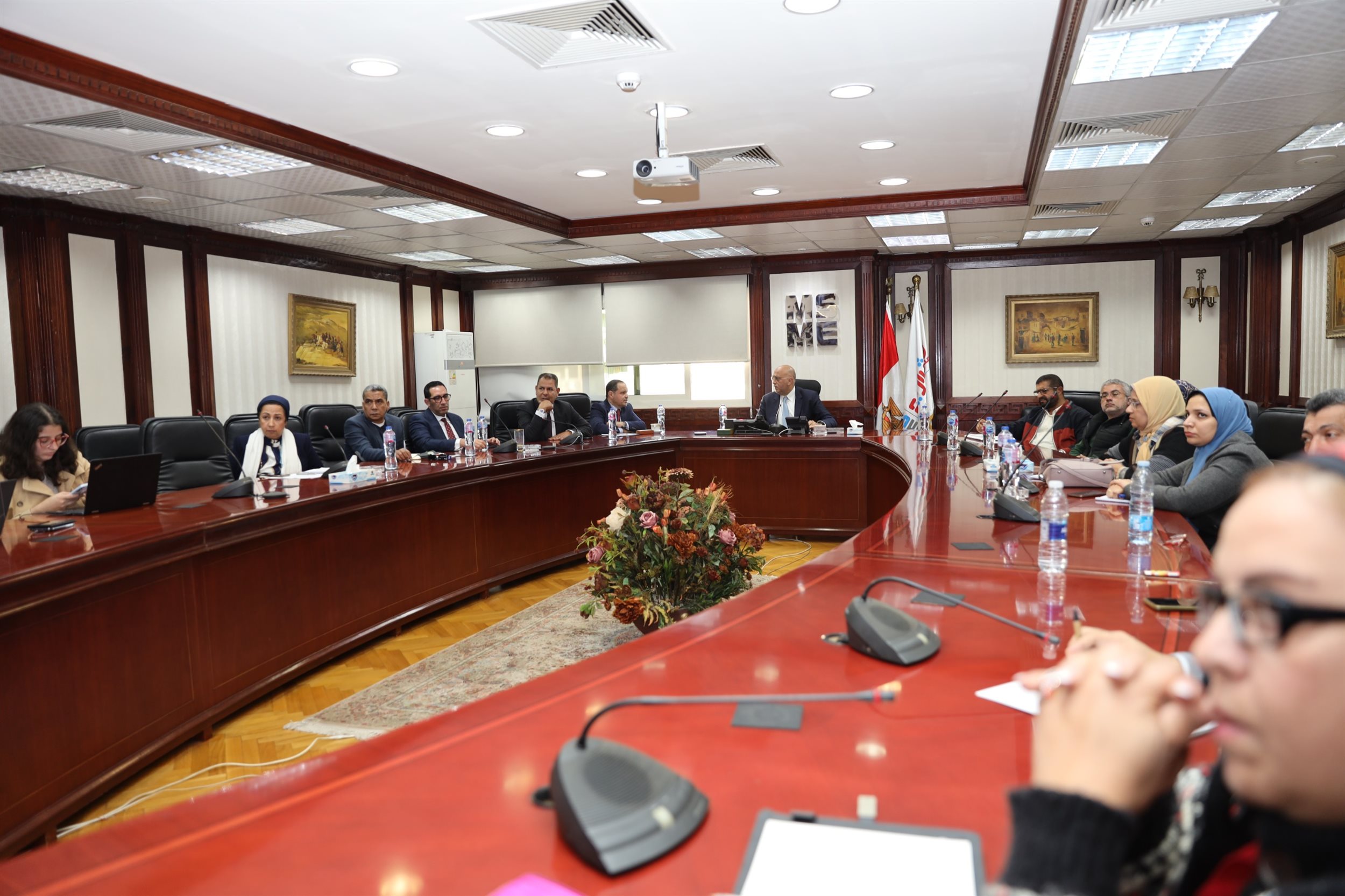 اجتماع جهاز تنمية المشروعات مع وزارات الدولة لدعم قطاع الحرف التراثية والحرفية