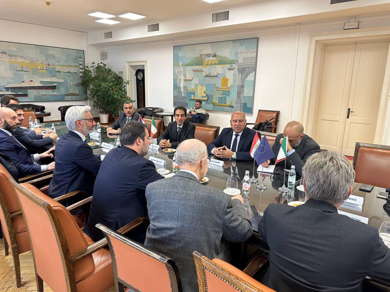 الوزير ووزير نقل إيطاليا يشهدان تشغيل خط الرورو المصرى الإيطالى