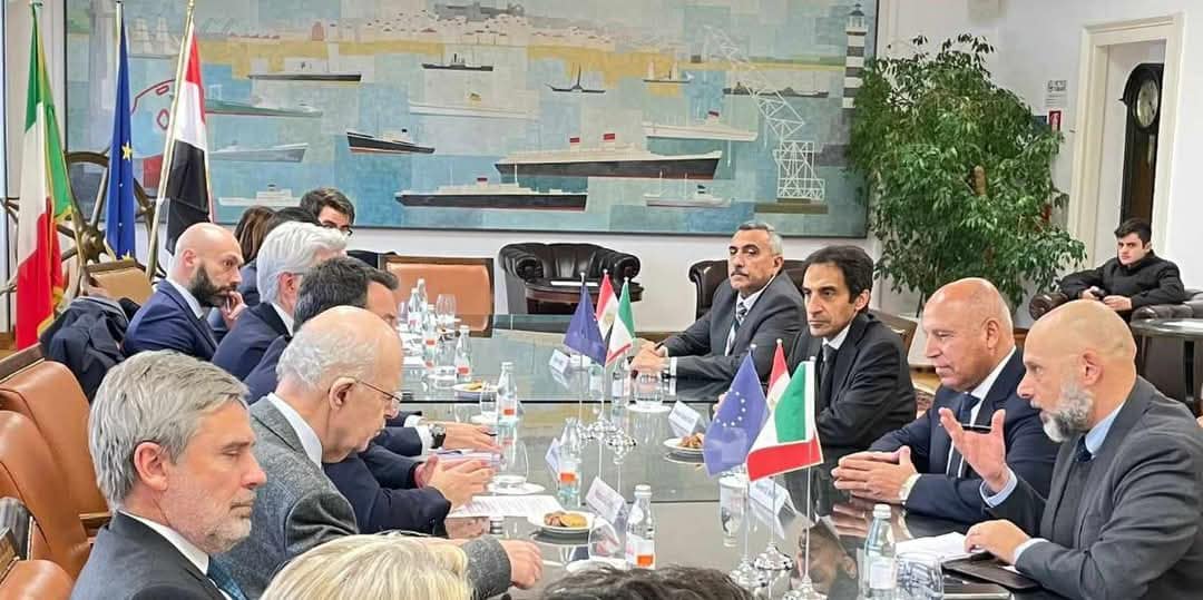 الوزير ووزير نقل إيطاليا يشهدان تشغيل خط الرورو المصرى الإيطالى