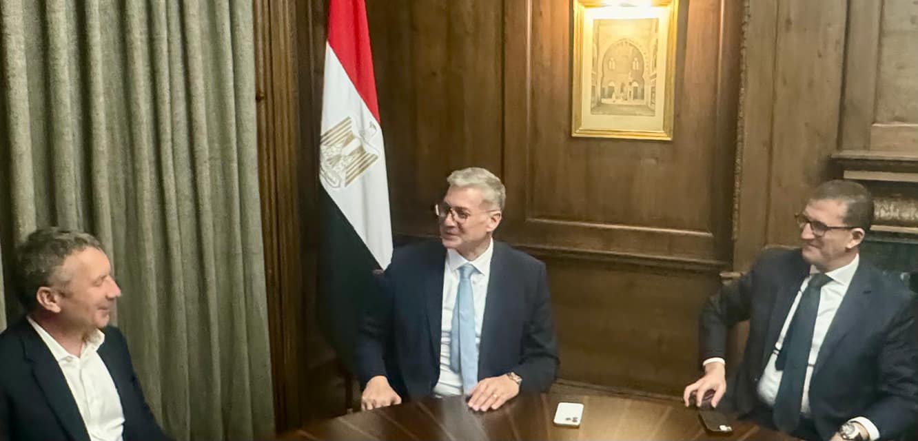 اكسون موبيل تبدأ حفر بئر جديدة للتنقيب عن الغاز