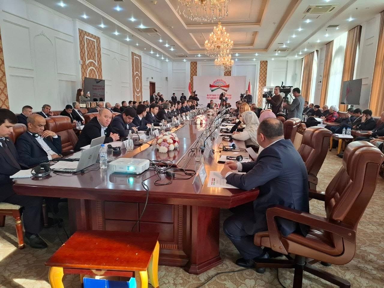المشاط تفتتح منتدى الأعمال المصري الطاجيكي