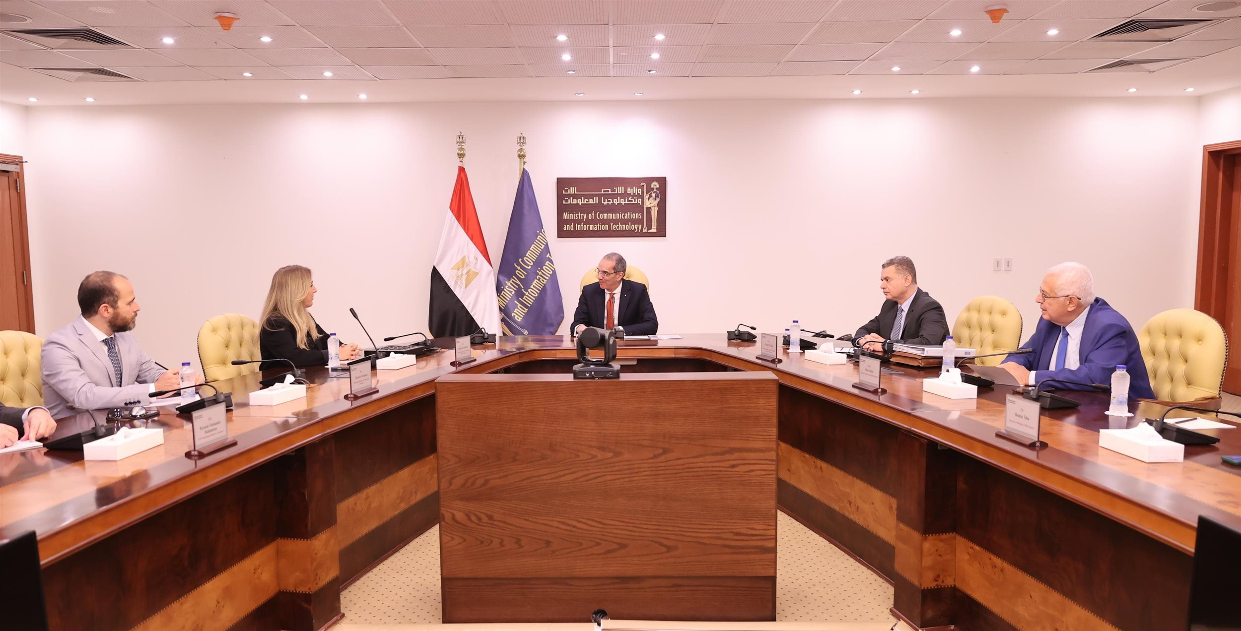 وزير الاتصالات يشهد التعاون بين إيتيدا وشركة فاوندفر