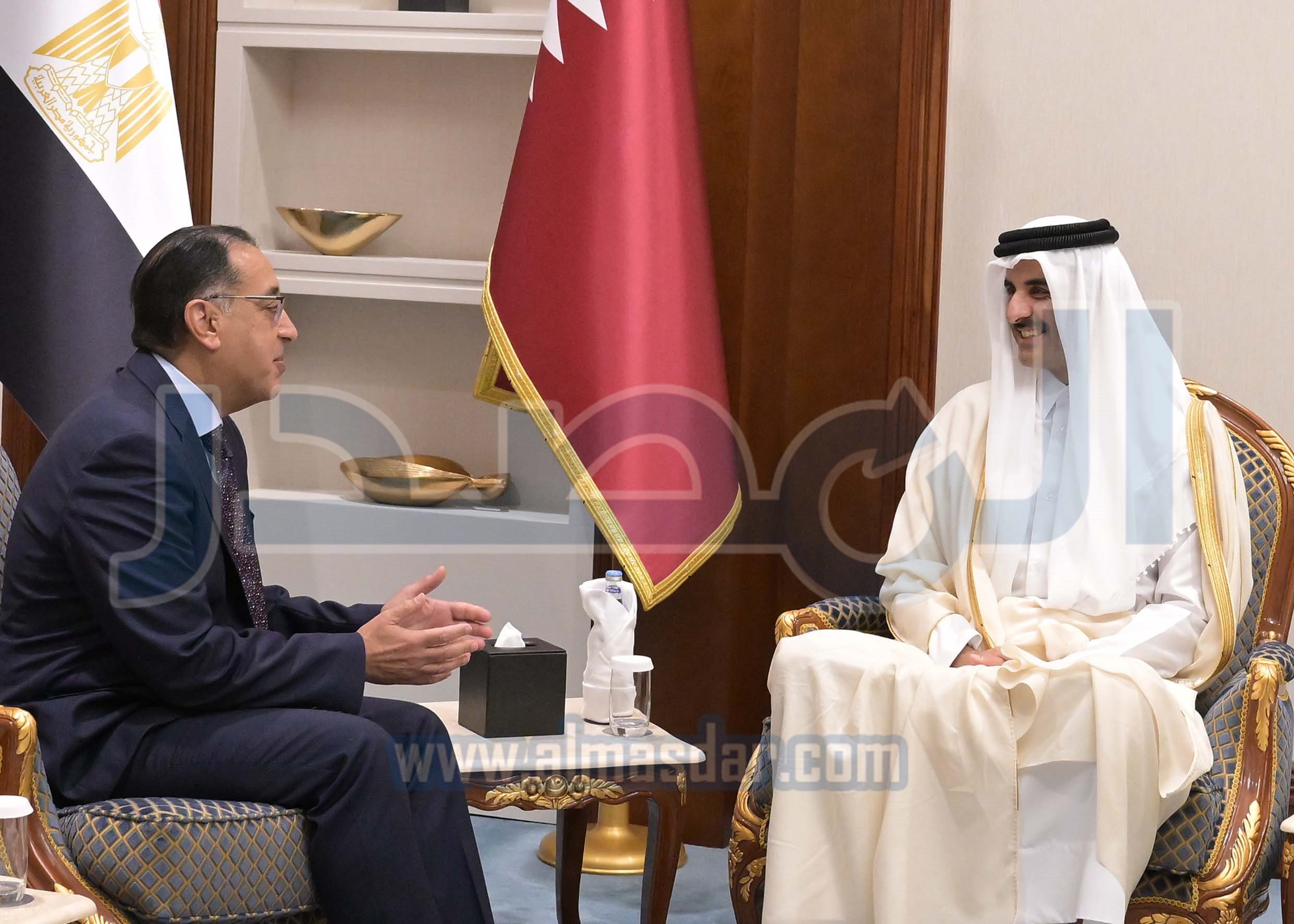 أمير دولة قطر يستقبل رئيس الوزراء