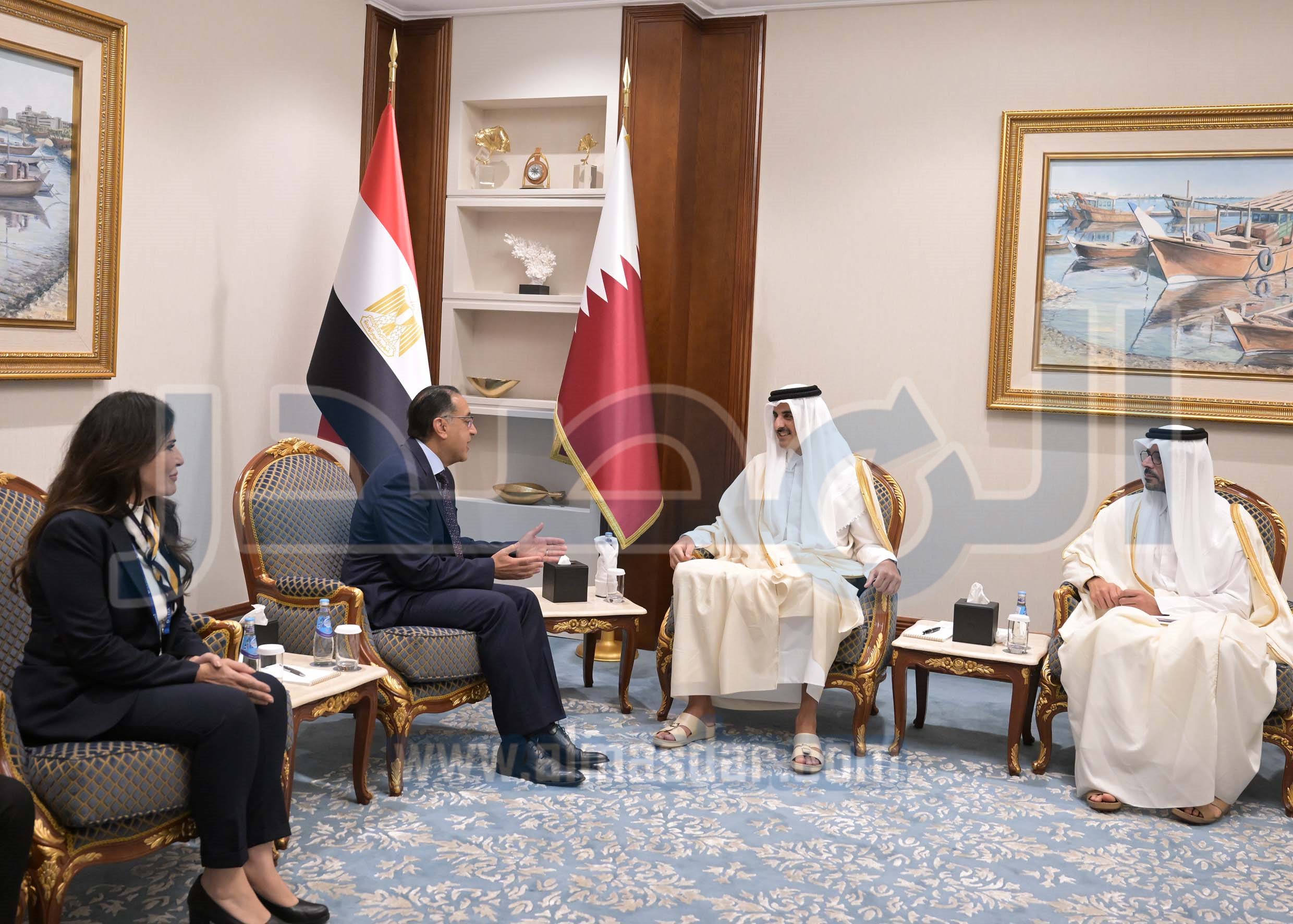 أمير دولة قطر يستقبل رئيس الوزراء