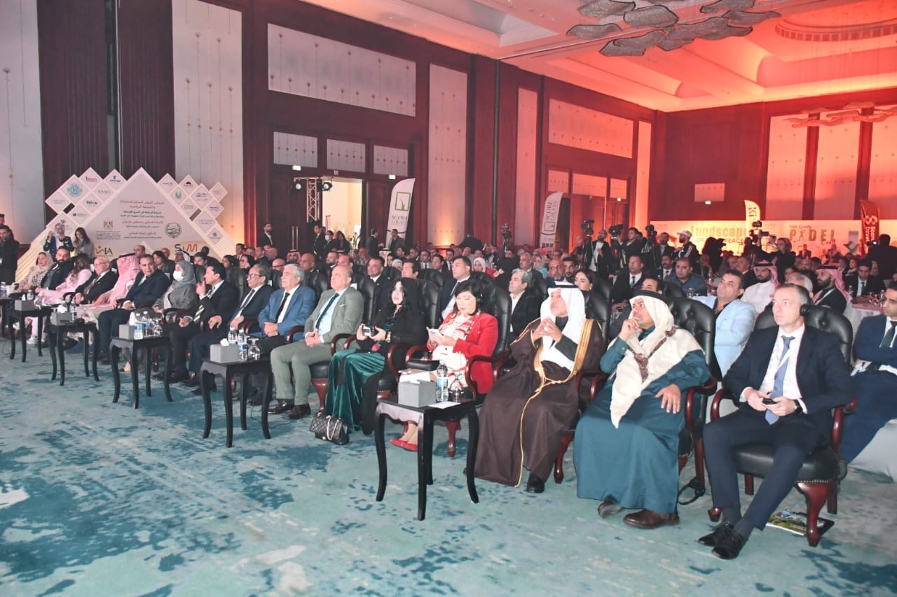 وزير الشباب يفتتح فعاليات الملتقى الدولي للاستثمار والصناعة الرياضية