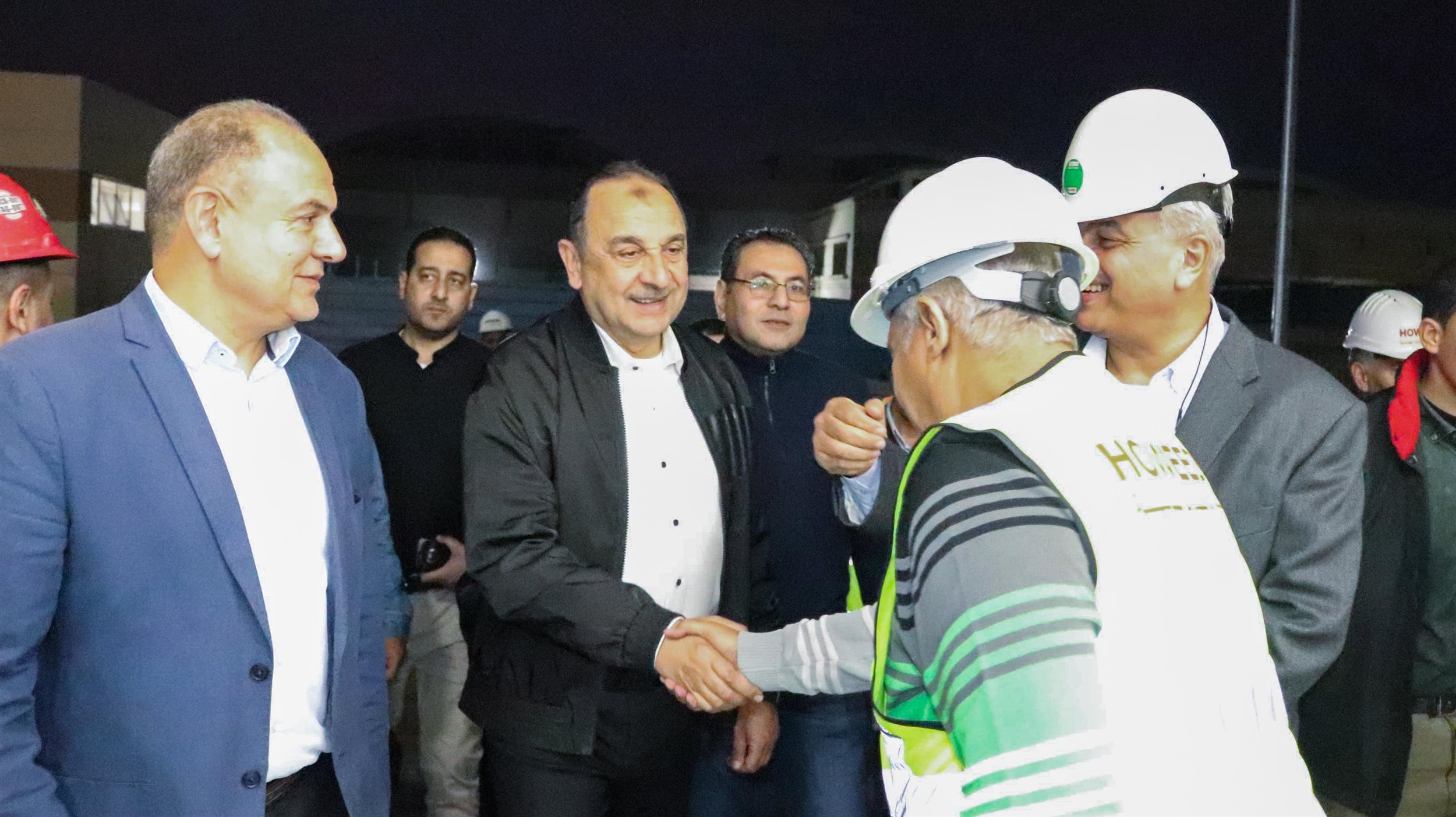 وزير قطاع الأعمال العام في جولة ميدانية بشركة غزل المحلة
