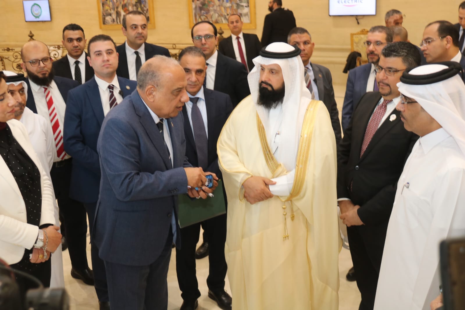 الربط الكهربائي المصرى السعودى الأردنى