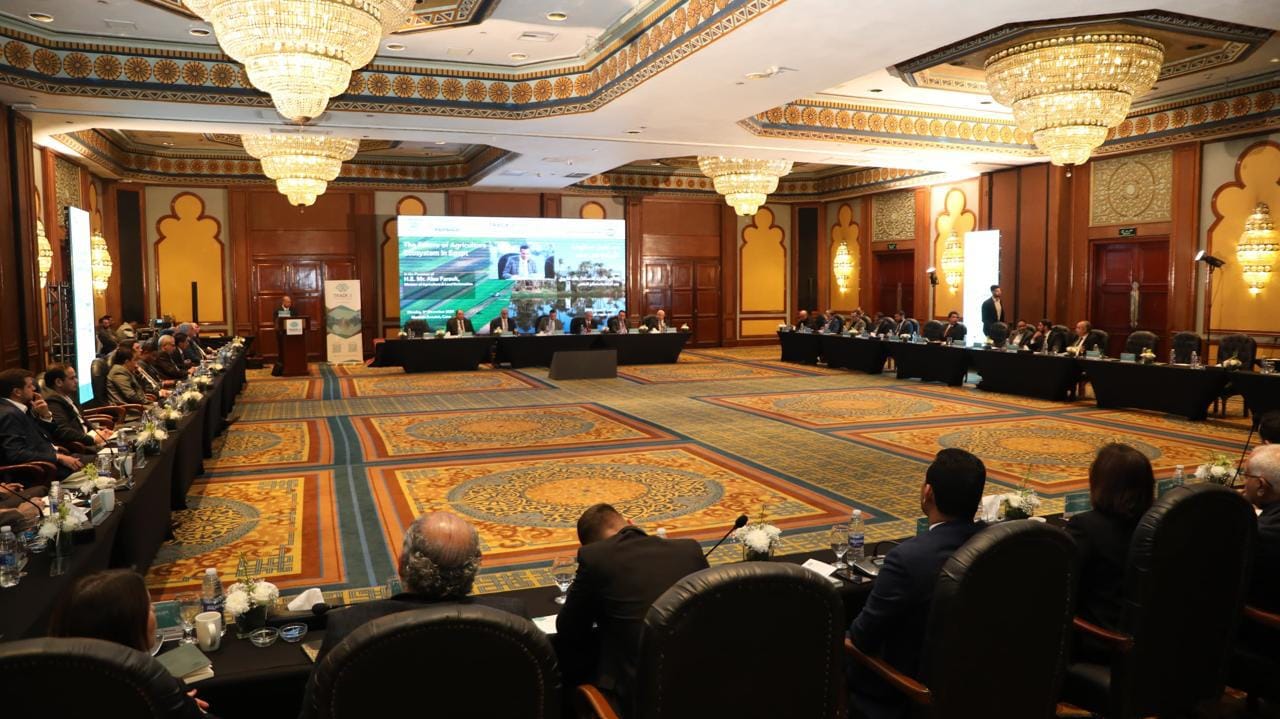فعاليات المائدة المستديرة الأولى حول مستقبل الزراعة في مصر