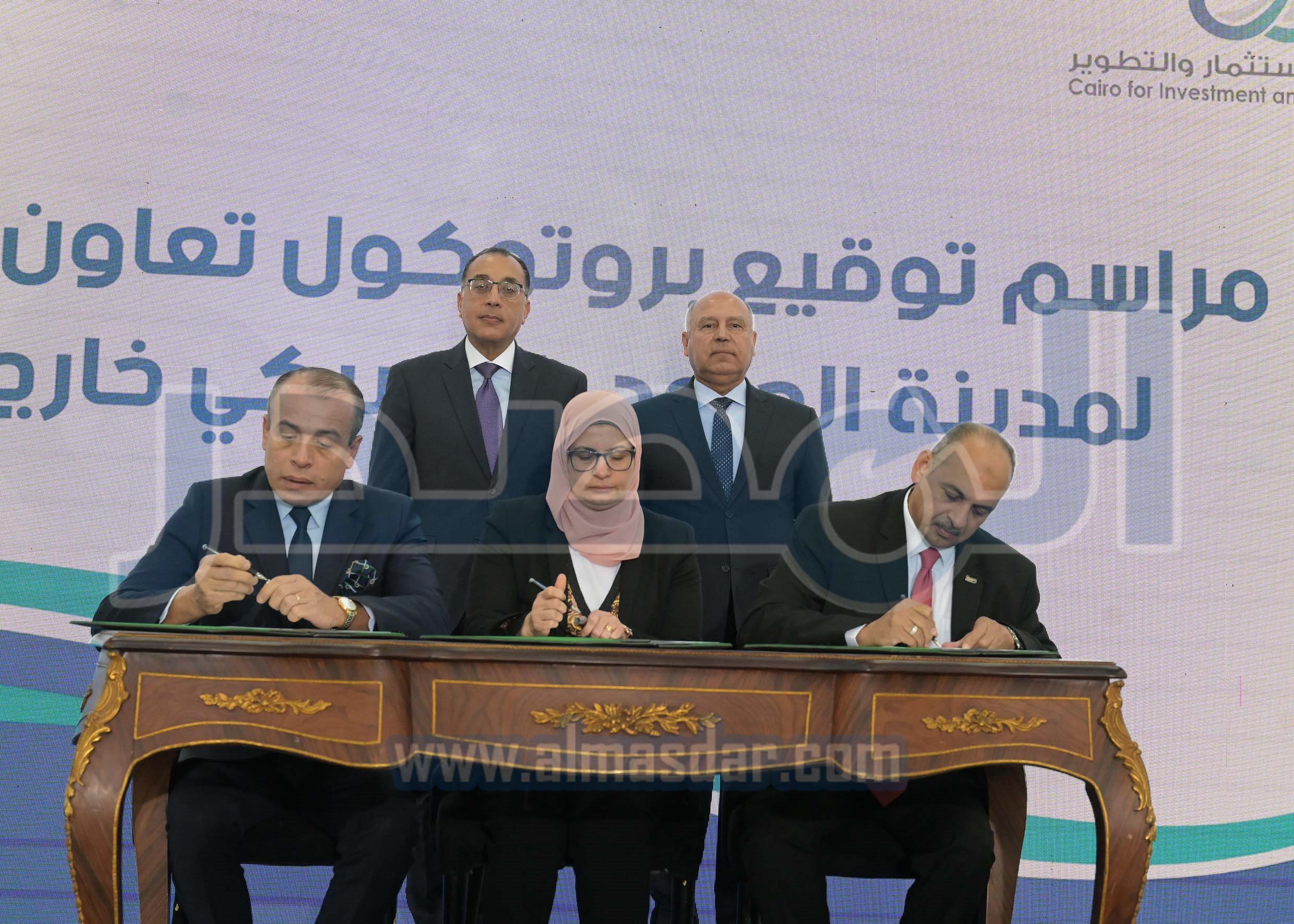 مدبولى يشهد بروتوكول تعاون بين التنمية الصناعية والاستثمار
