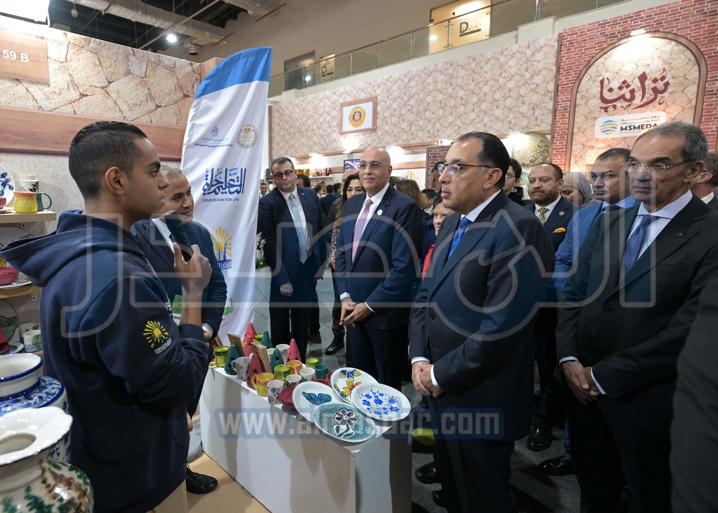 رئيس الوزراء يفتتح الدورة السادسة لمعرض تراثنا 2024