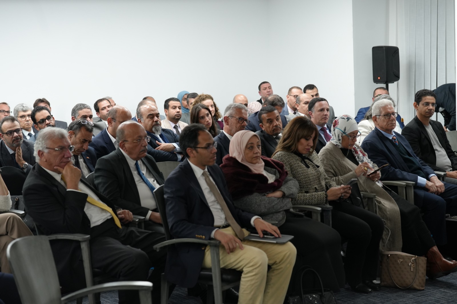 وزير المالية ع ممثلي مجتمع الأعمال بالغرفة الألمانية