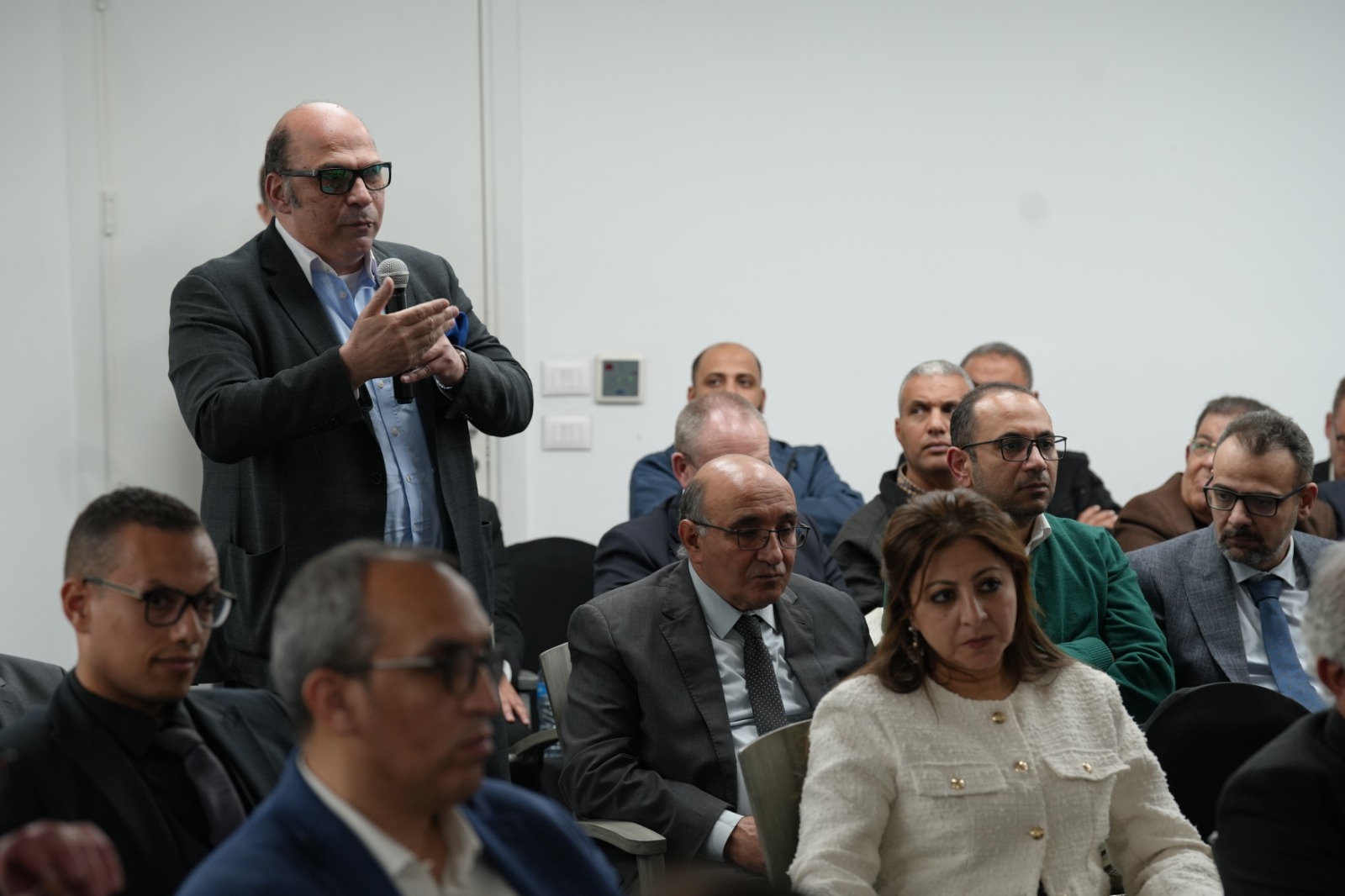 وزير المالية ع ممثلي مجتمع الأعمال بالغرفة الألمانية