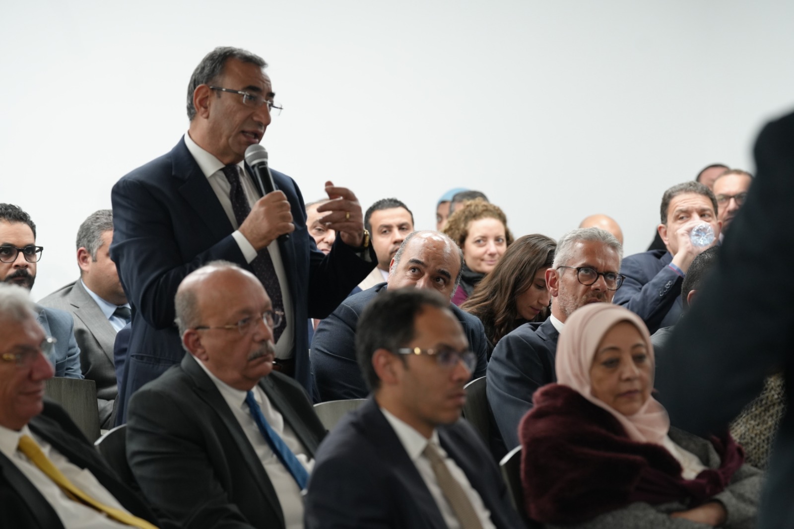 وزير المالية ع ممثلي مجتمع الأعمال بالغرفة الألمانية