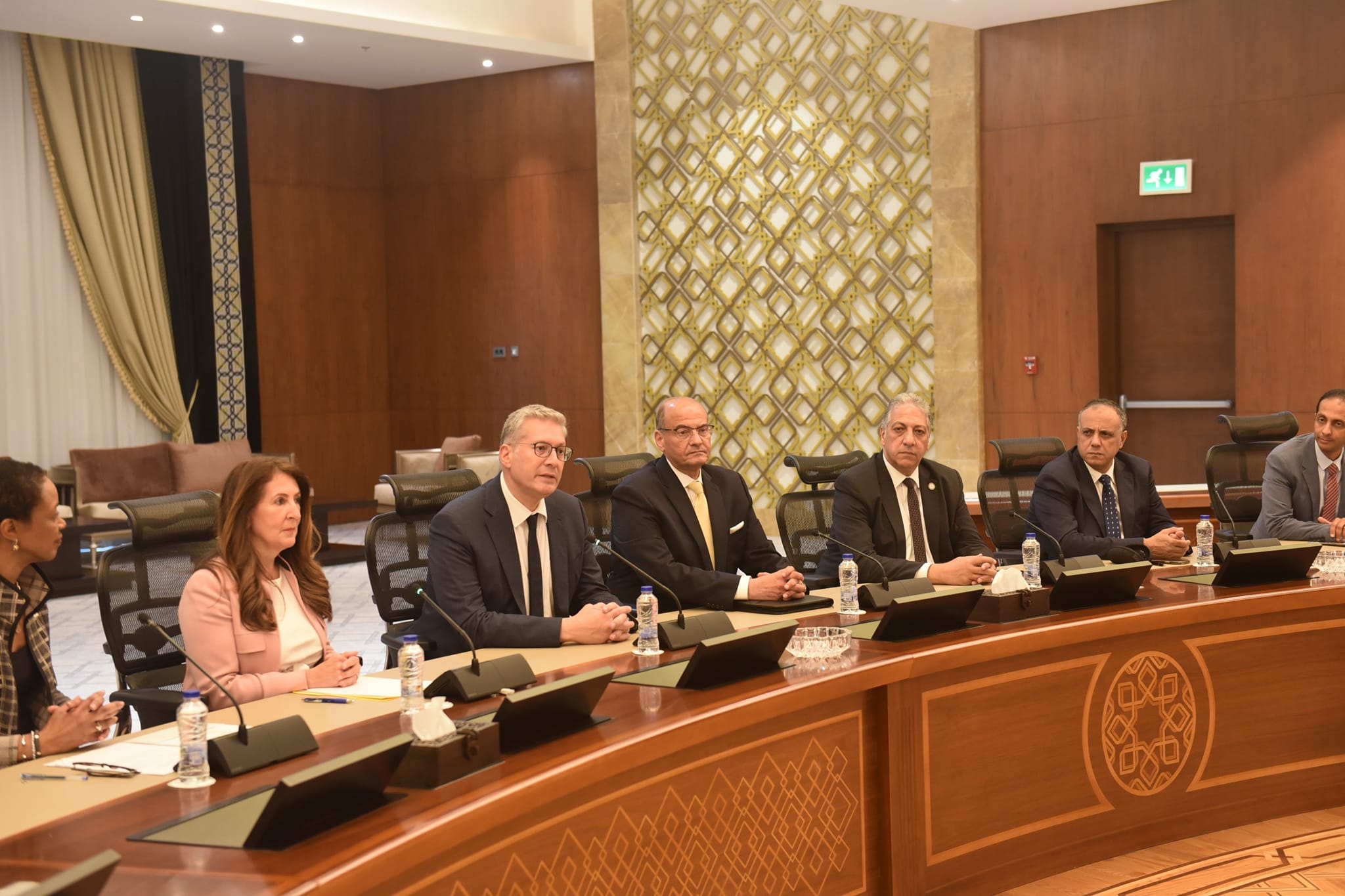 اتفاقية بين هيئة البترول والوكالة الأمريكية للتجارة والتنمية