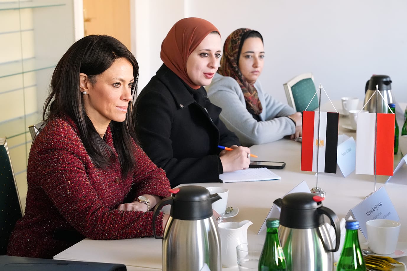 وزيرة التخطيط تجتمع مع مسئولي الحكومة البولندية