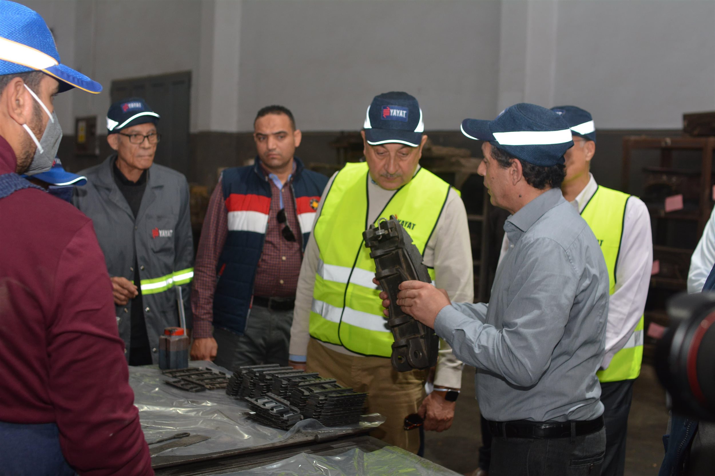 وزير قطاع الأعمال العام يتفقد مصانع شركة اليايات