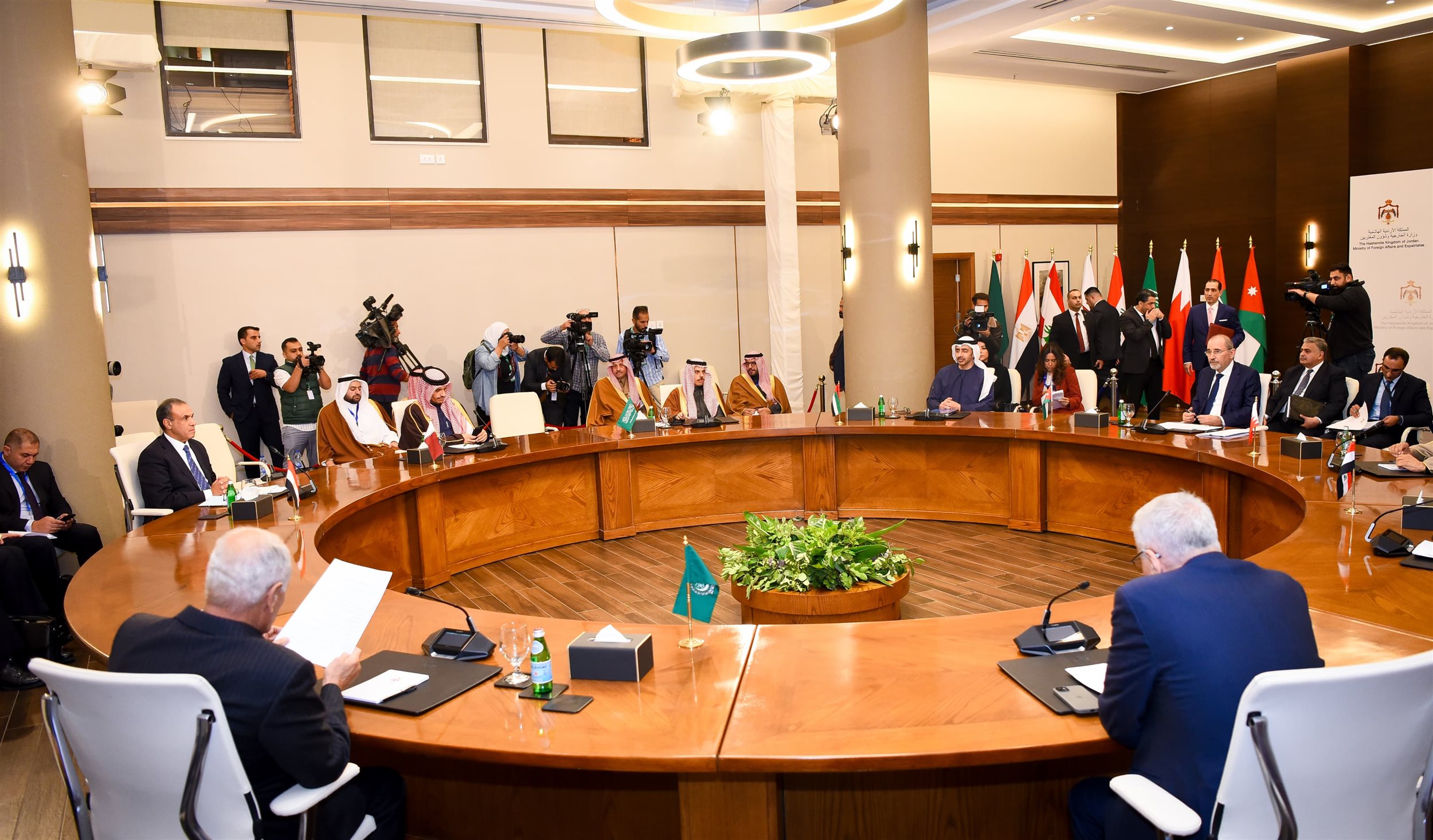 وزير الخارجية يشارك في اجتماع لجنة الاتصال العربية حول سوريا