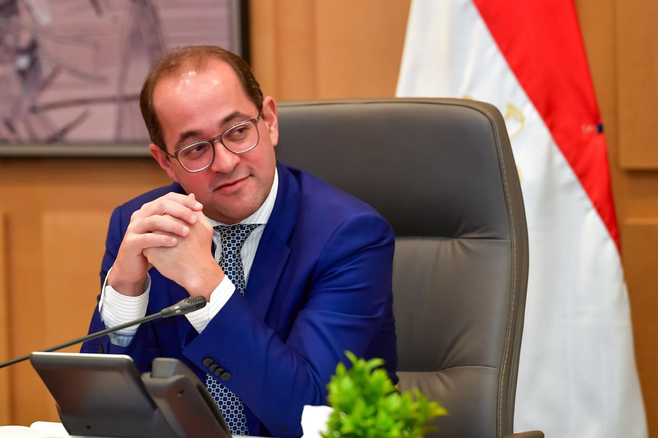 وزير المالية يلنقي الهيئة البرلمانية لحزب الشعب الجمهوري