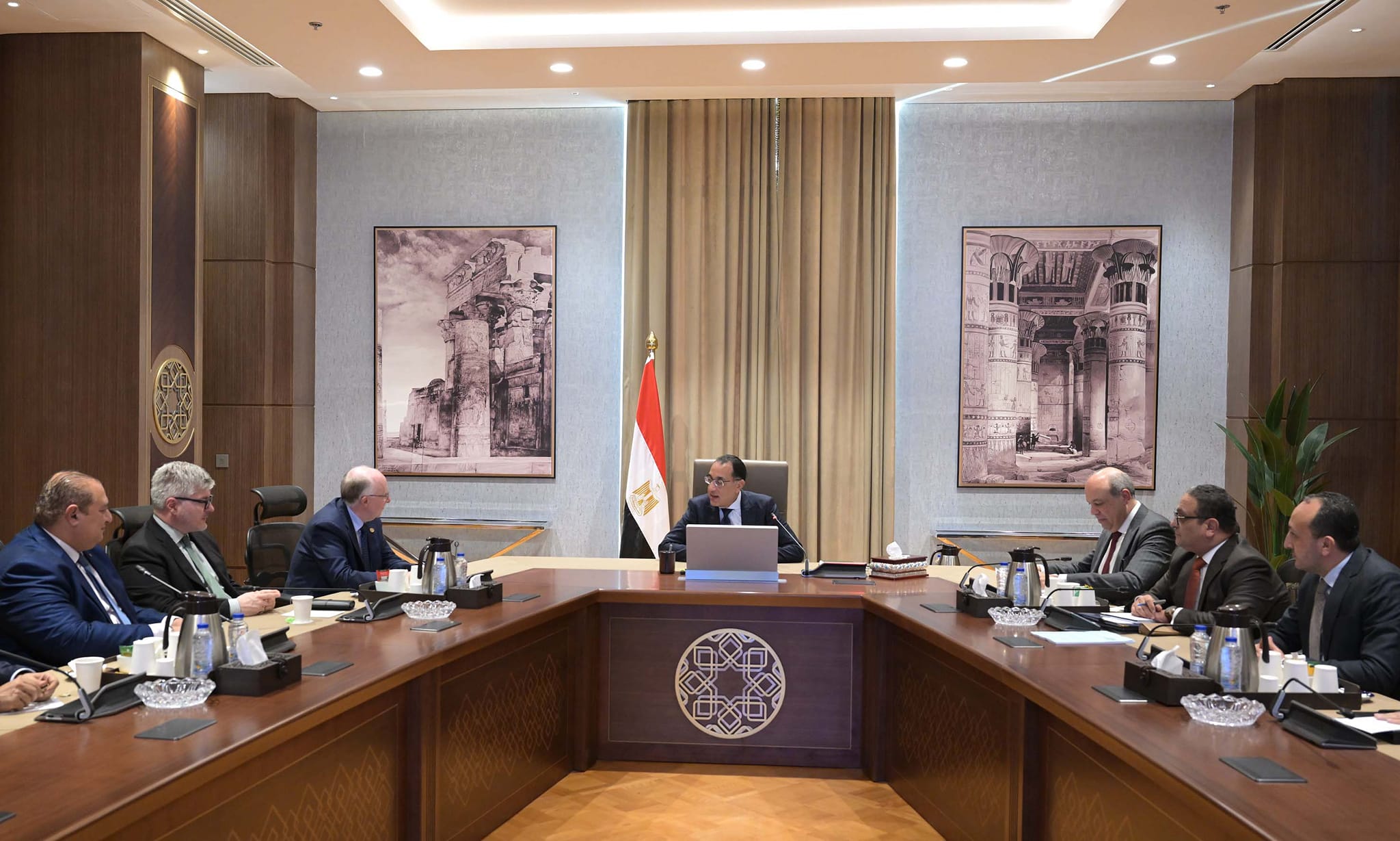 رئيس الوزراء يستقبل رئيس مجلس مُنظمة الطيران المدني الدولي
