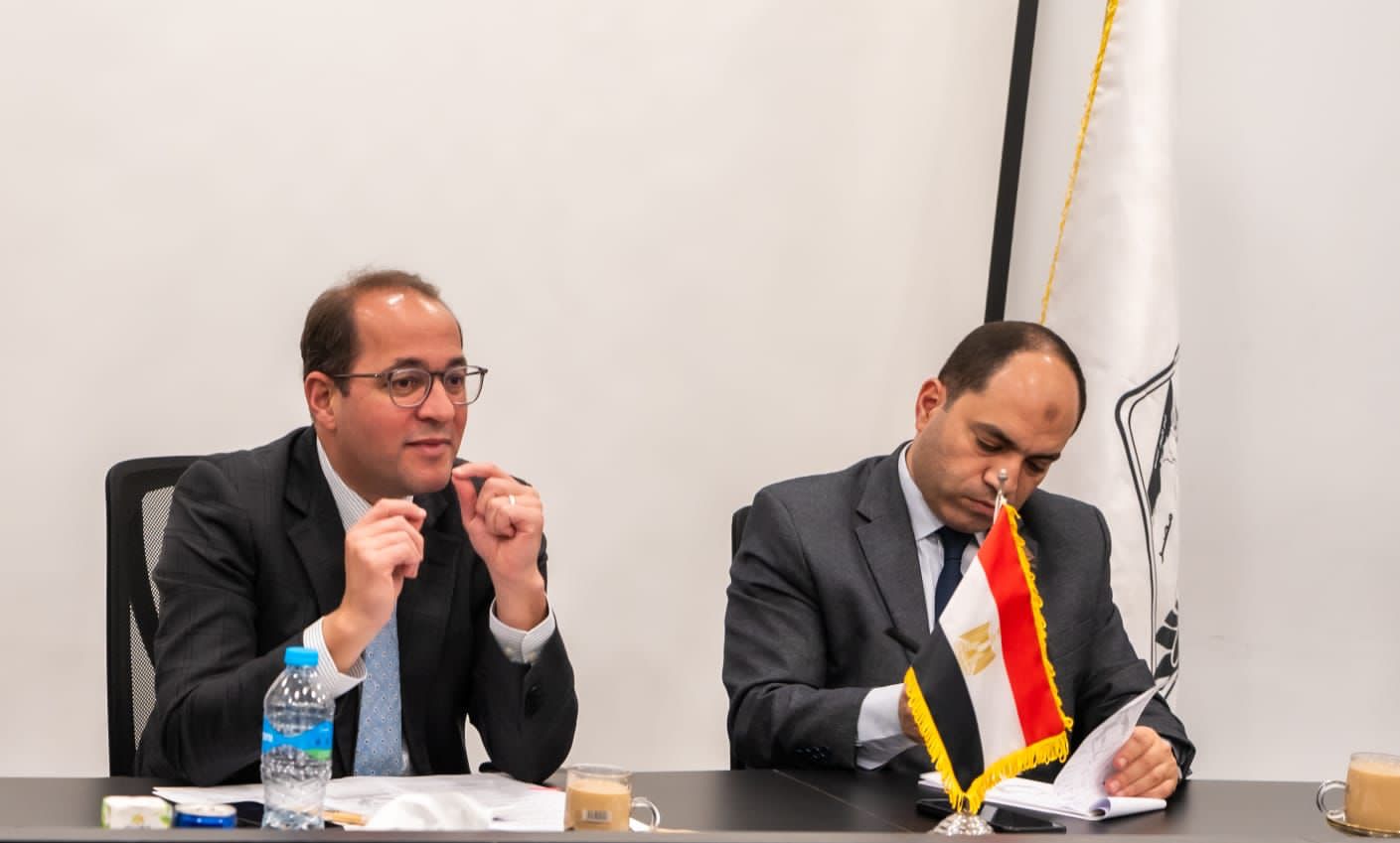 وزير المالية يلتقي مثلي تنسيقية شباب الأحزاب والسياسيين