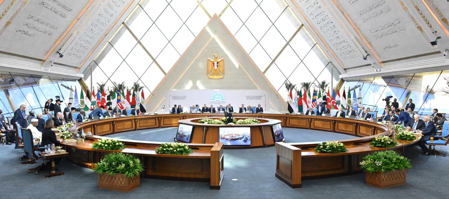 السيسي يفتتح قمة الدول الثماني النامية للتعاون الاقتصادي