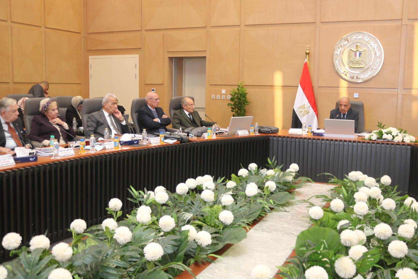 عصمت يترأس اجتماع الجمعية العامة للشركة القابضة لكهرباء مصر