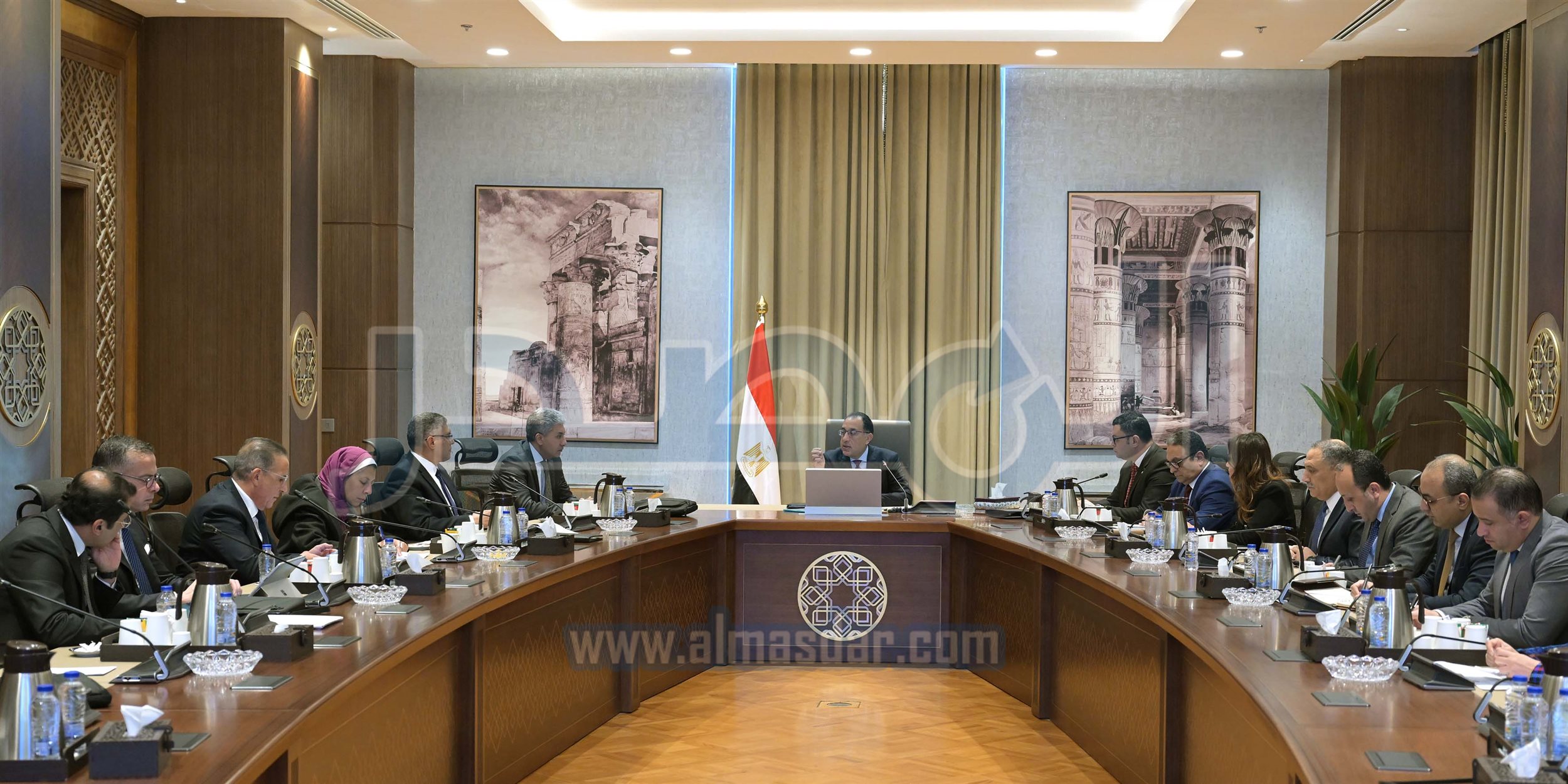 رئيس الوزراء يستعرض الفرص السياحية بهضبة الأهرام