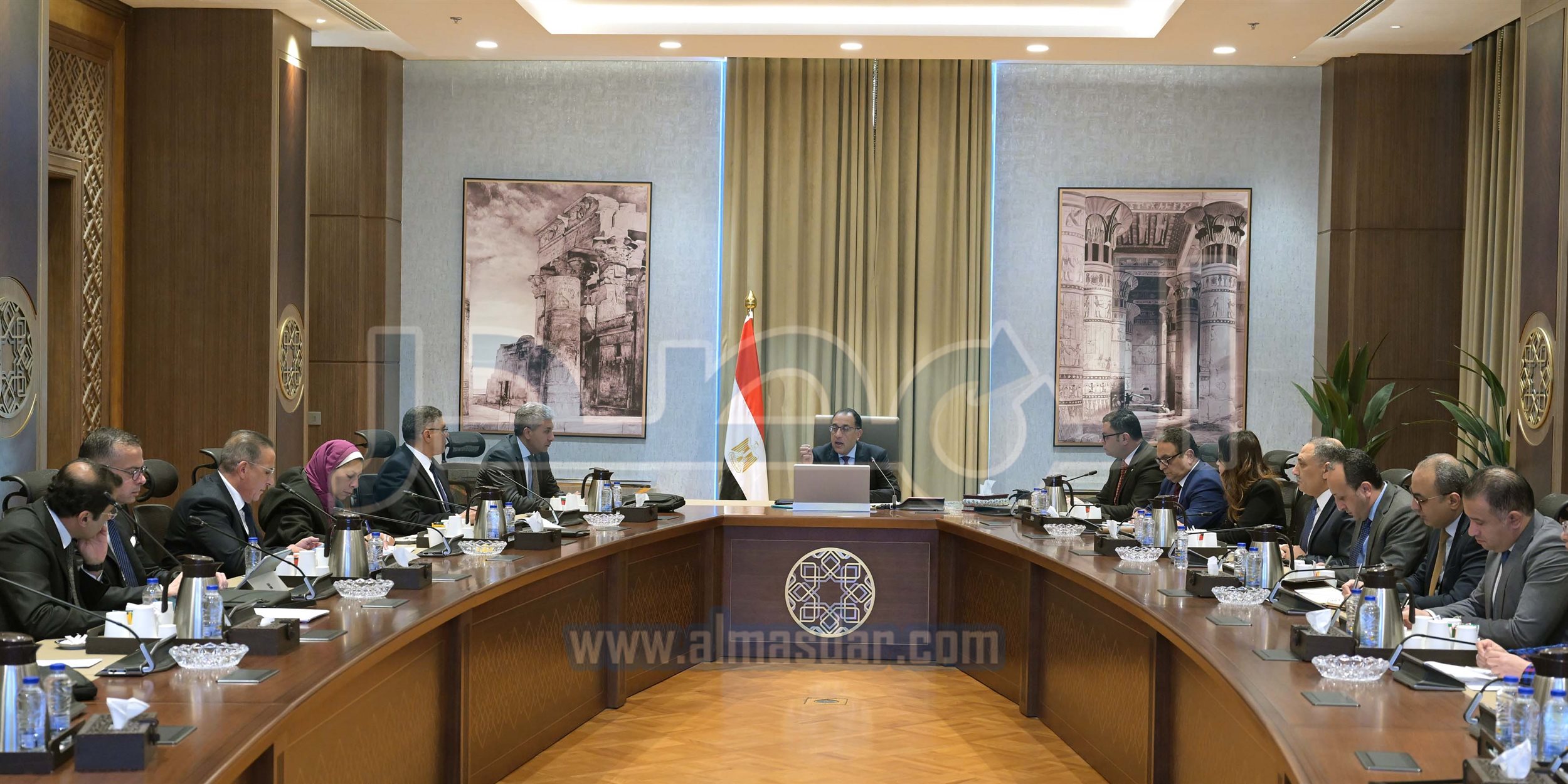 رئيس الوزراء يستعرض الفرص السياحية بهضبة الأهرام