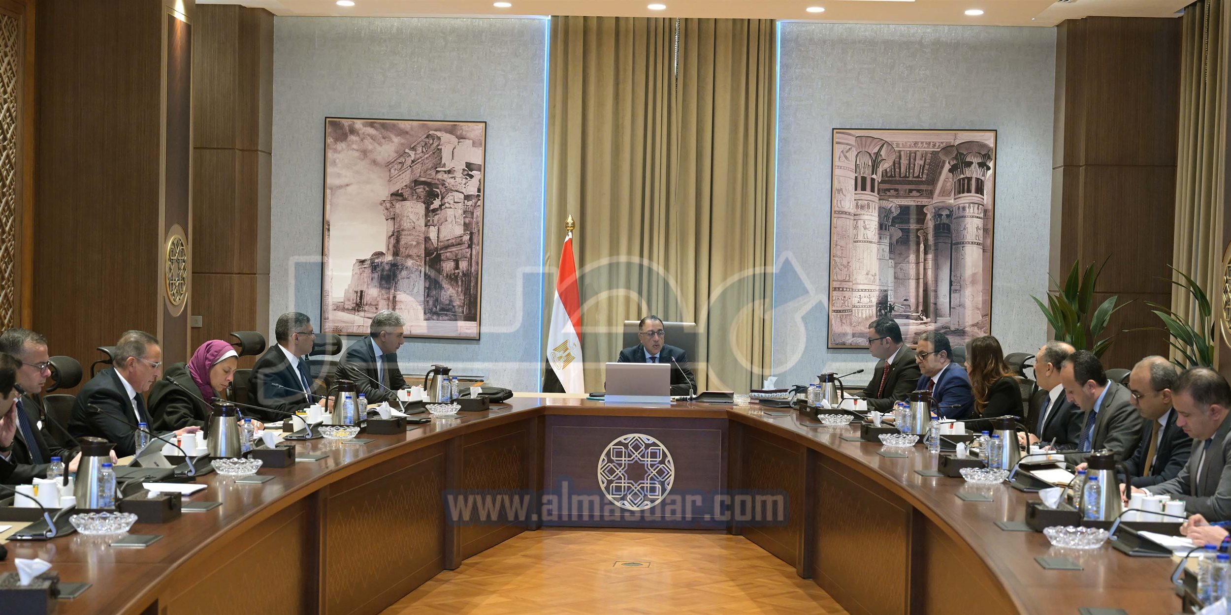 رئيس الوزراء يستعرض الفرص السياحية بهضبة الأهرام