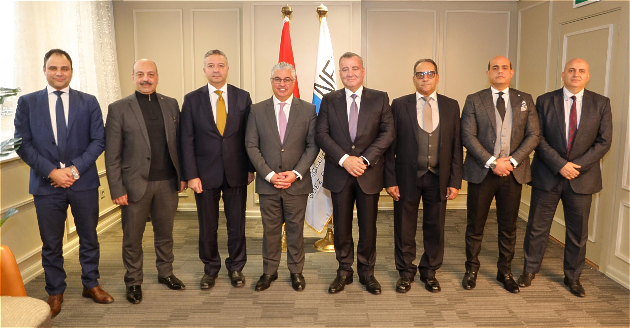 توقيع عقد تشغيل رصيف وساحة لتداول الصب الجاف بميناء الأدبية