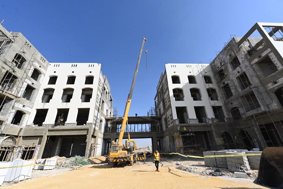وزير الإسكان يتفقد مشروع حديقة تلال الفسطاط
