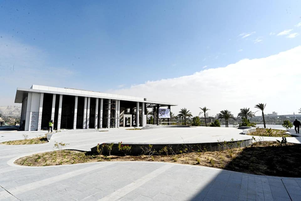 وزير الإسكان يتفقد مشروع حديقة تلال الفسطاط