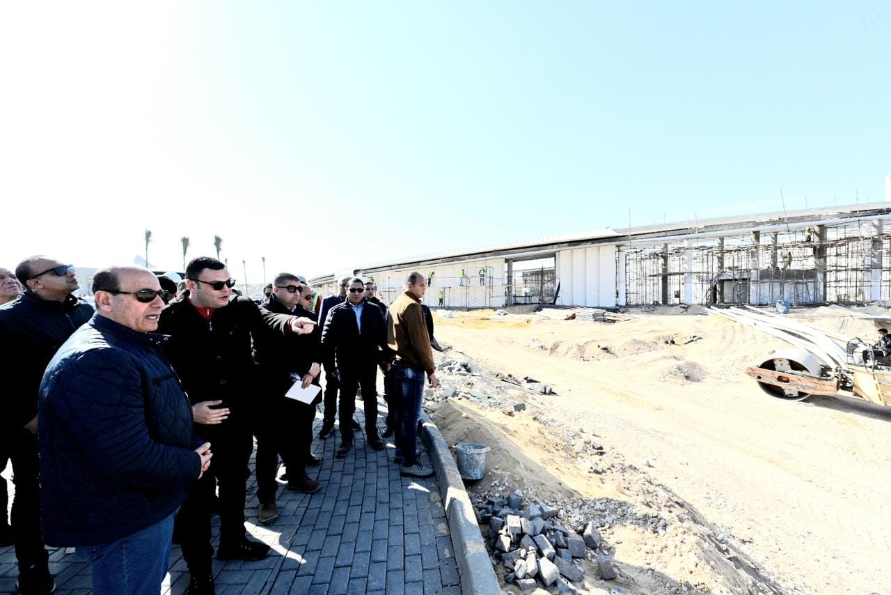 وزير الإسكان يتفقد مشروع حديقة تلال الفسطاط