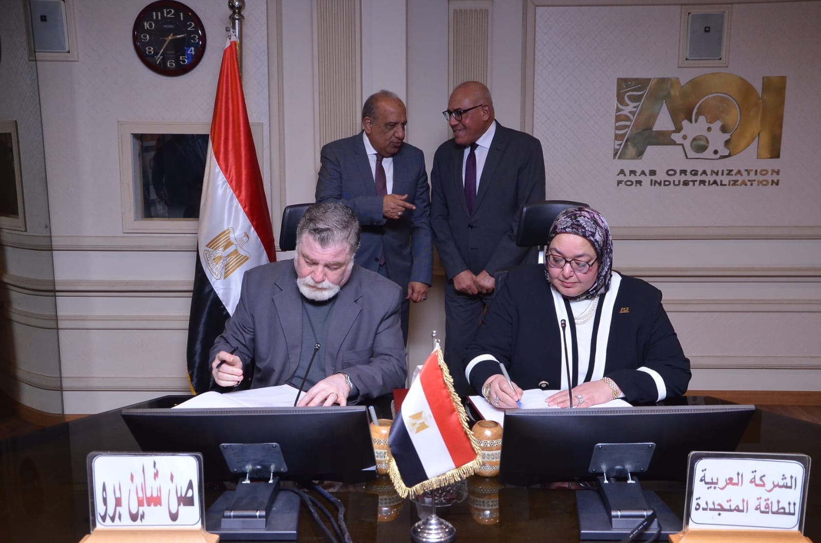 توقيع عقد بين العربية للتصنيع وكبرى الشركات السويدية