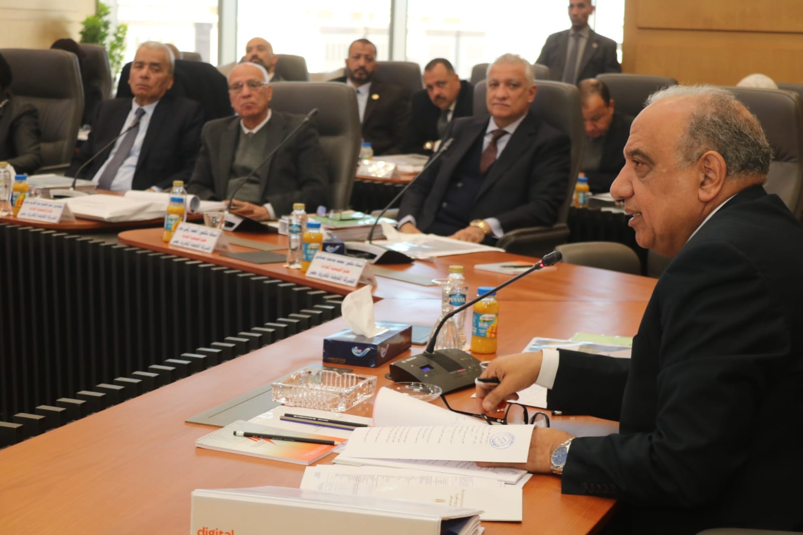 عصمت يترأس أعمال الجمعية العامة للشركة القابضة لكهرباء مصر